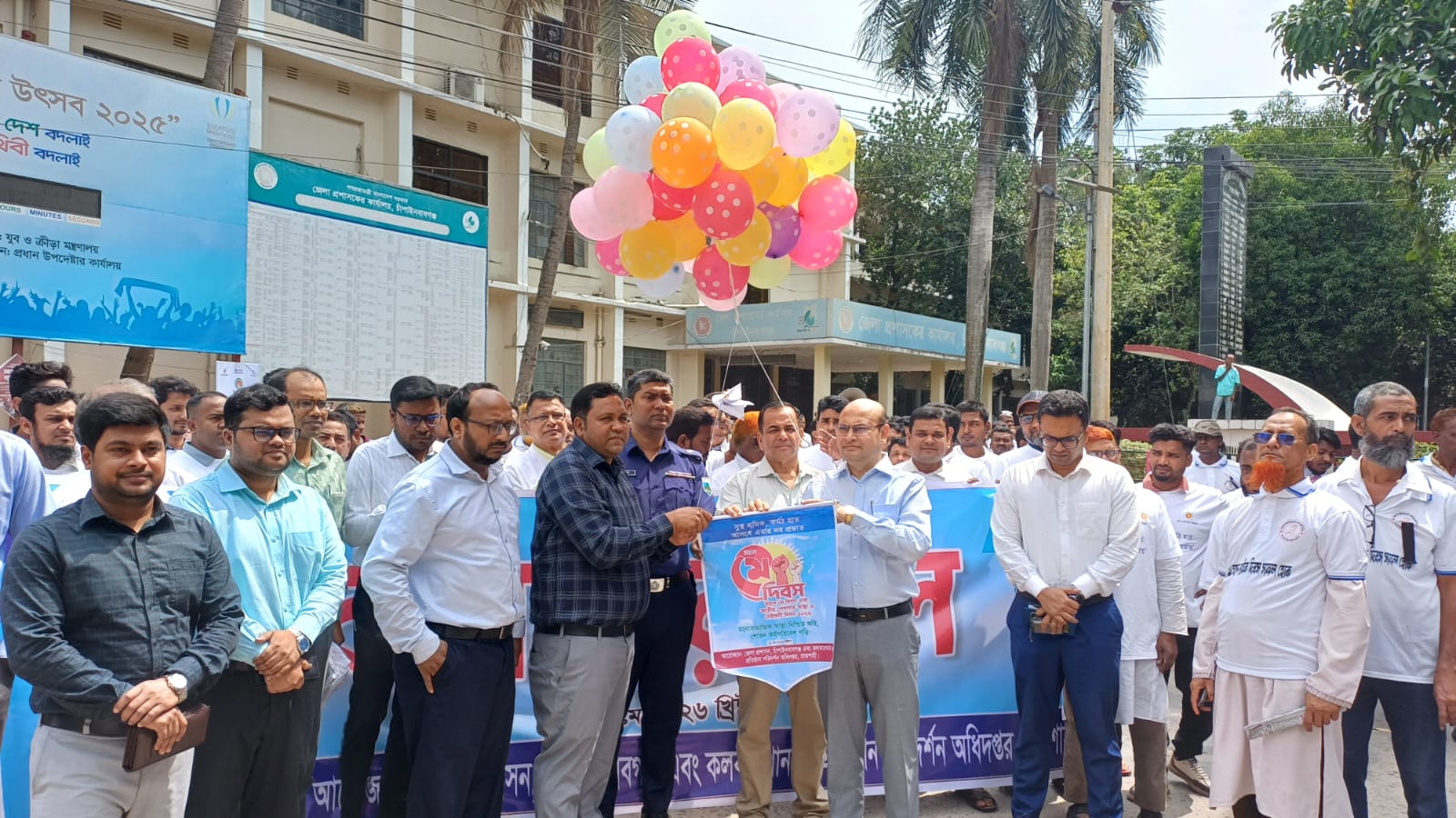 চাঁপাইনবাবগঞ্জে যথাযোগ্য মর্যাদায় মহান মে দিবস পালিত