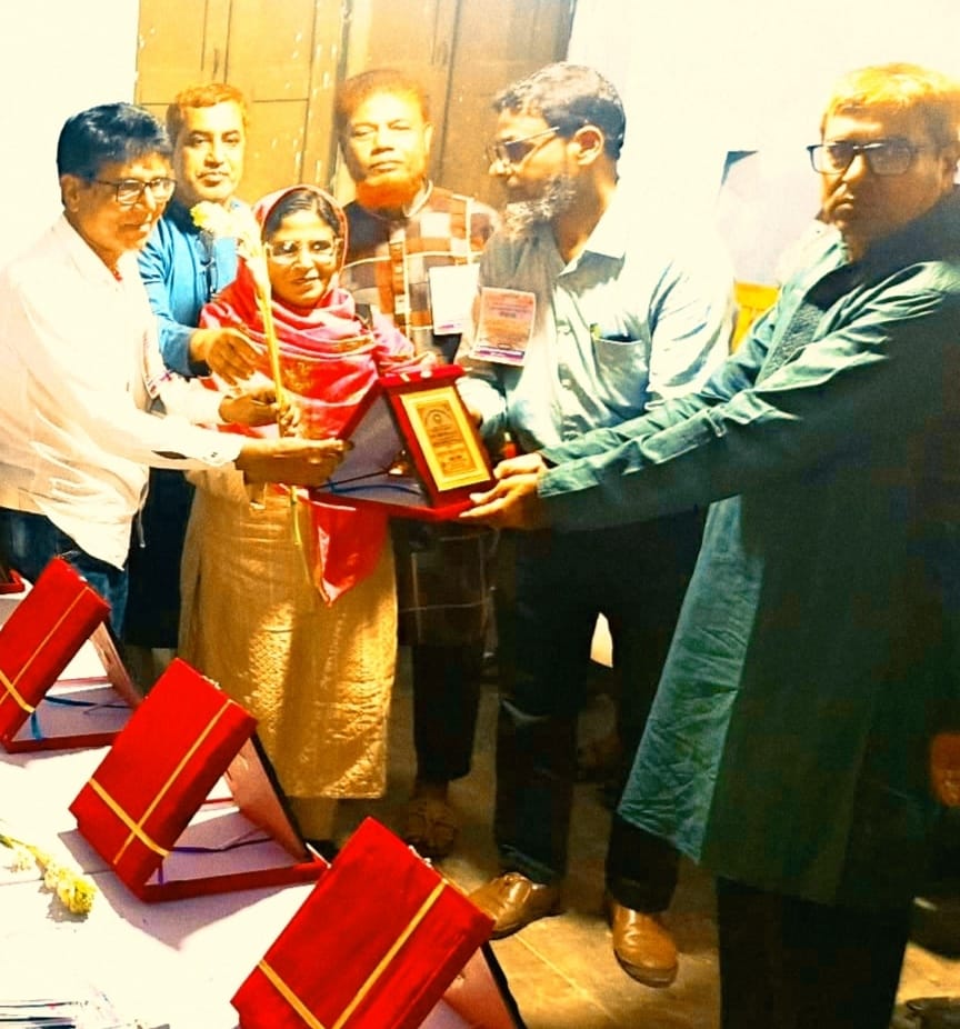 ঠাকুরগাঁওয়ে ১৫ শ্রমিক নেতাকে মে সম্মাননা দিল সুগার মিল শ্রমিক কর্মচারী ইউনিয়ন
