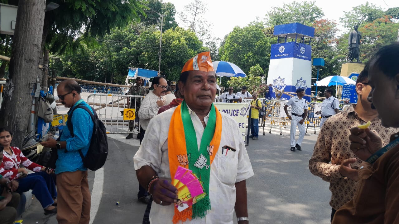 বিজেপি কর্মীরা জয় শ্রী রাম বলায়, তৃণমূল ও বিজেপির মধ্যে সংঘর্ষ– ঘটনাস্থলে কেন্দ্র বাহিনী।
