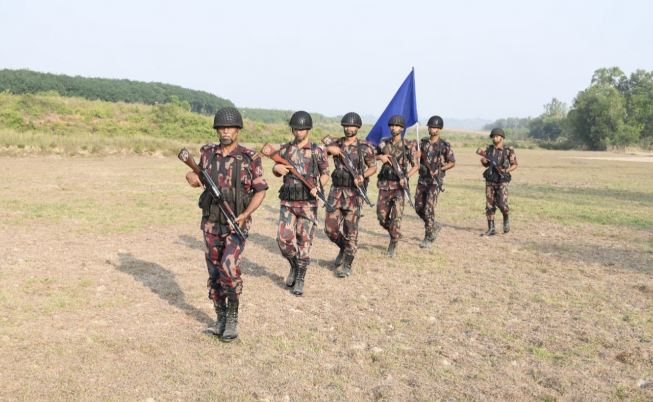 ফেনীর ১২০ কিলোমিটার সীমান্তে পুশইন ঠেকাতে সর্বোচ্চ সতর্কাবস্থায় ৪ বিজিবি