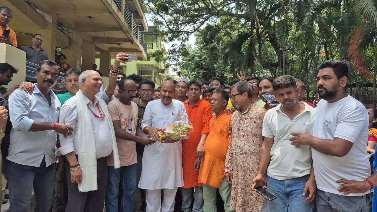 কলকাতার NILD সেবা কেন্দ্রে আসেন কেন্দ্রীয় সামাজিক ন্যায়বিচার ও ক্ষমতায়ন মন্ত্রী ড: বীরেন্দ্র কুমার।