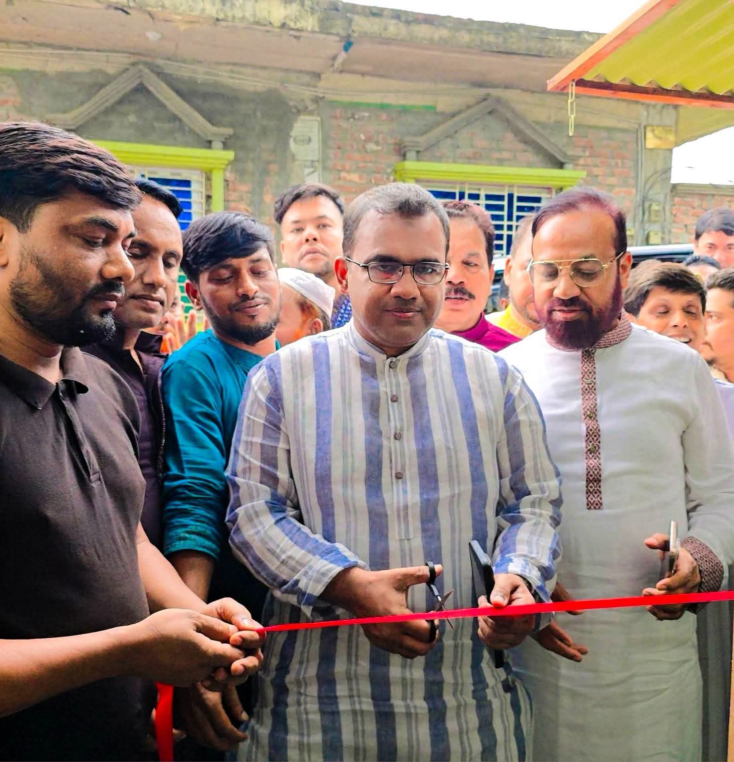 বিয়ে অনুষ্ঠানে যোগদান শেষে বিএনপি কার্যালয়ের উদ্বোধন করলেন ড. খন্দকার মারুফ হোসেন, তৃণমূল শক্তিশালী করার আহ্বান