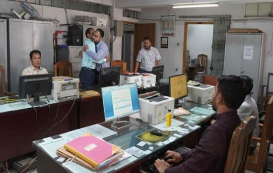 ঈদের টানা ৭ দিনের ছুটি শেষে আজ খুলেছে অফিস-আদালত, ব্যাংক-বিমা ও শেয়ারবাজার